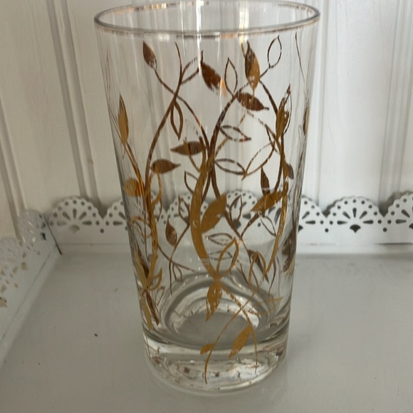 Vintage Gold Patterned Drinking Glasses, 8 Ounces, Set of 7 - Picture 2 of 9
